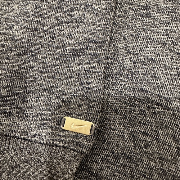 Nike Pullover - Picture 4 of 4